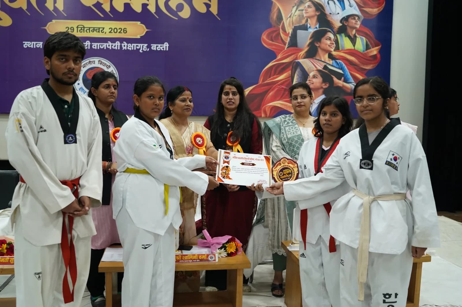 आरोहिणी युवती सम्मेलन में छात्राओं ने लिया आत्मविश्वास, स्वावलंबन और स्वास्थ्य जागरूकता का संकल्प