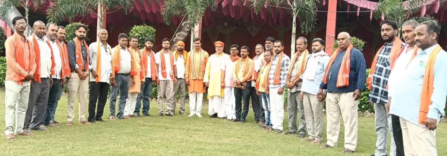 बनकटी ब्लॉक इकाई के पदाधिकारियों का हुआ सम्मान, हिंदुत्व और जनसेवा के लिए गांव-गांव काम करने का आह्वान